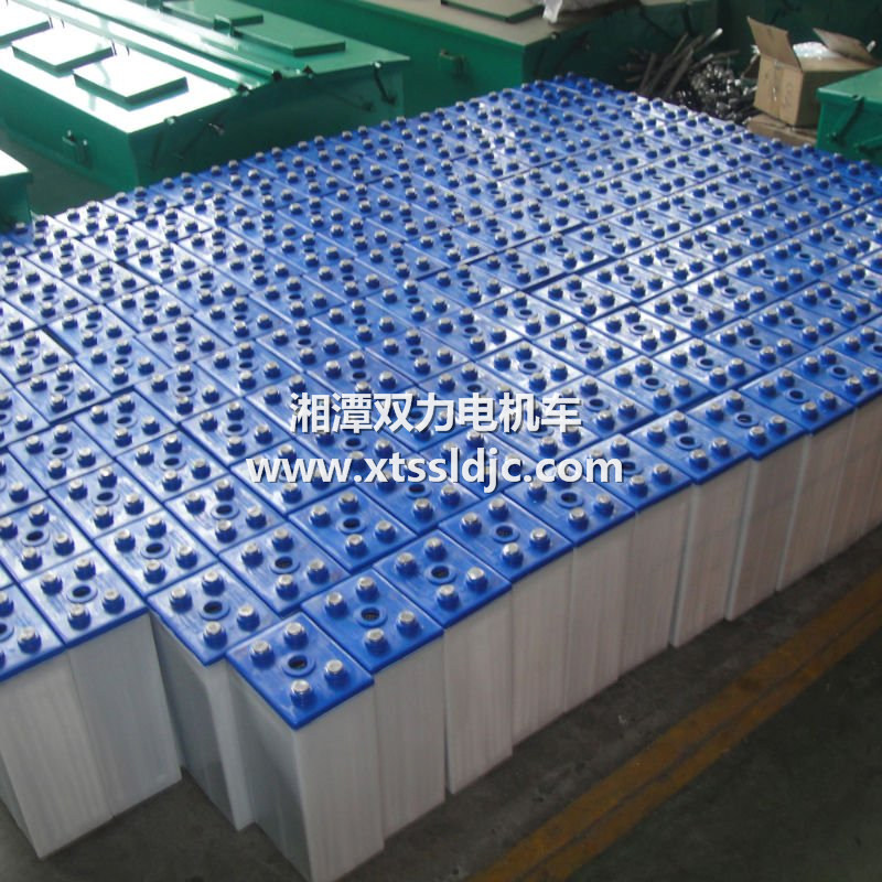 電機(jī)車電源裝置